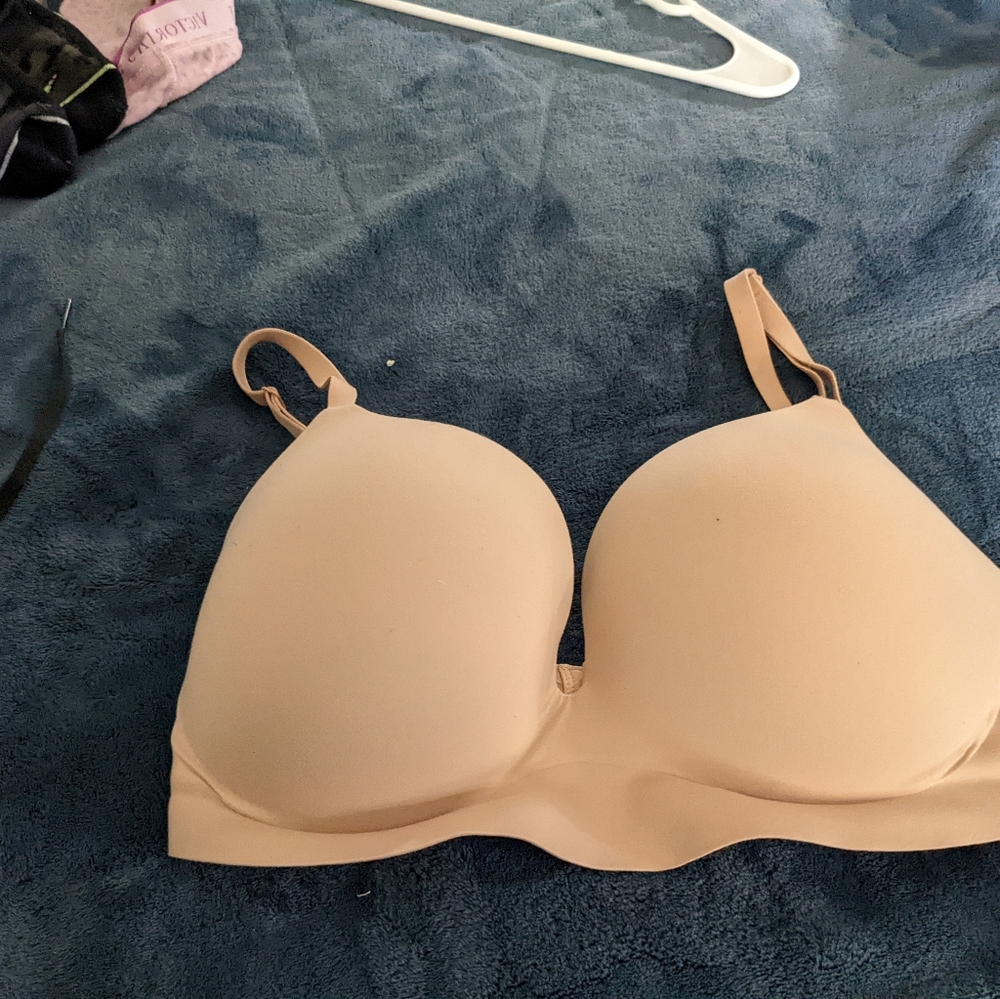 Victoria's Secret Full Coverage Wireless Pushup Bra